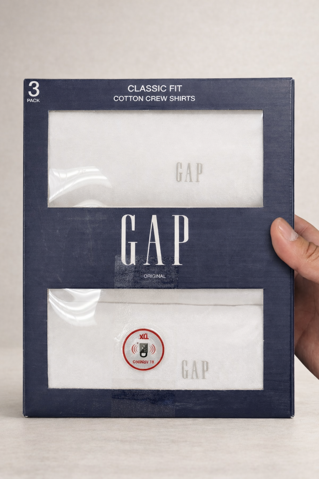 Pack de 3 camisetas interiores de algodón GAP – Classic Fit Cotton Crew Shirts.